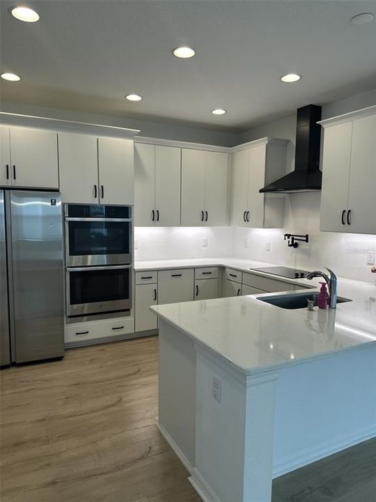 Active With Contract: $2,600 (3 beds, 2 baths, 1742 Square Feet)