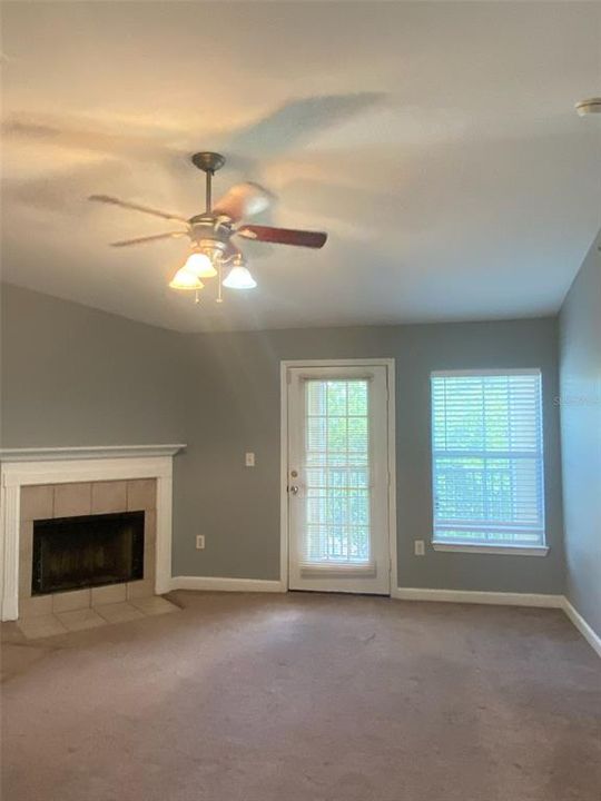 Active With Contract: $1,549 (2 beds, 2 baths, 1133 Square Feet)