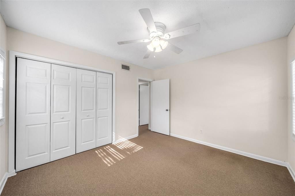 Active With Contract: $210,000 (2 beds, 1 baths, 779 Square Feet)