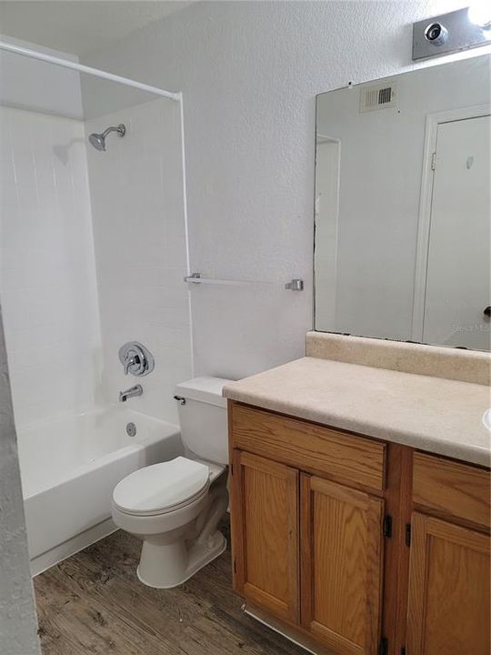 For Rent: $1,700 (2 beds, 2 baths, 934 Square Feet)