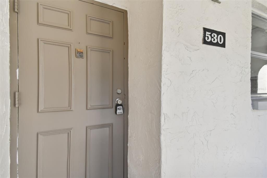 For Sale: $164,000 (2 beds, 1 baths, 820 Square Feet)