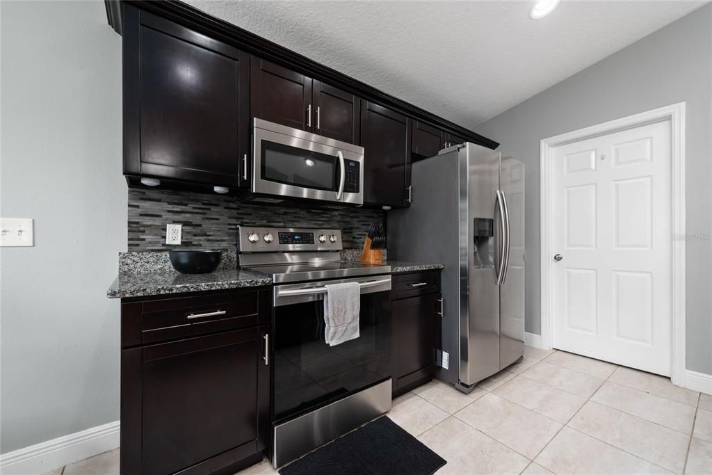 For Sale: $297,990 (3 beds, 2 baths, 1263 Square Feet)