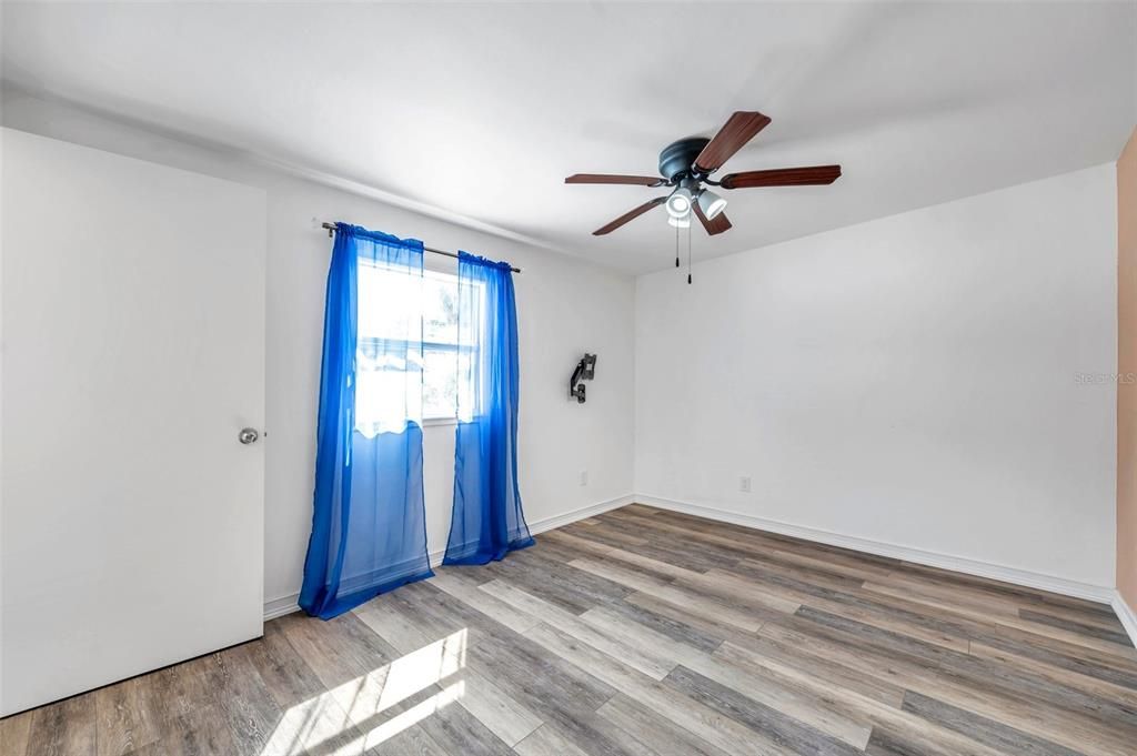 For Sale: $440,000 (3 beds, 2 baths, 1128 Square Feet)