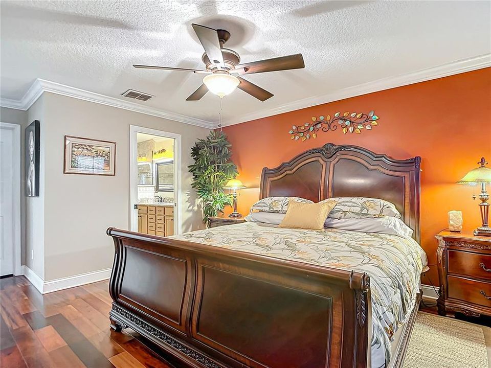 For Sale: $539,500 (3 beds, 2 baths, 1381 Square Feet)