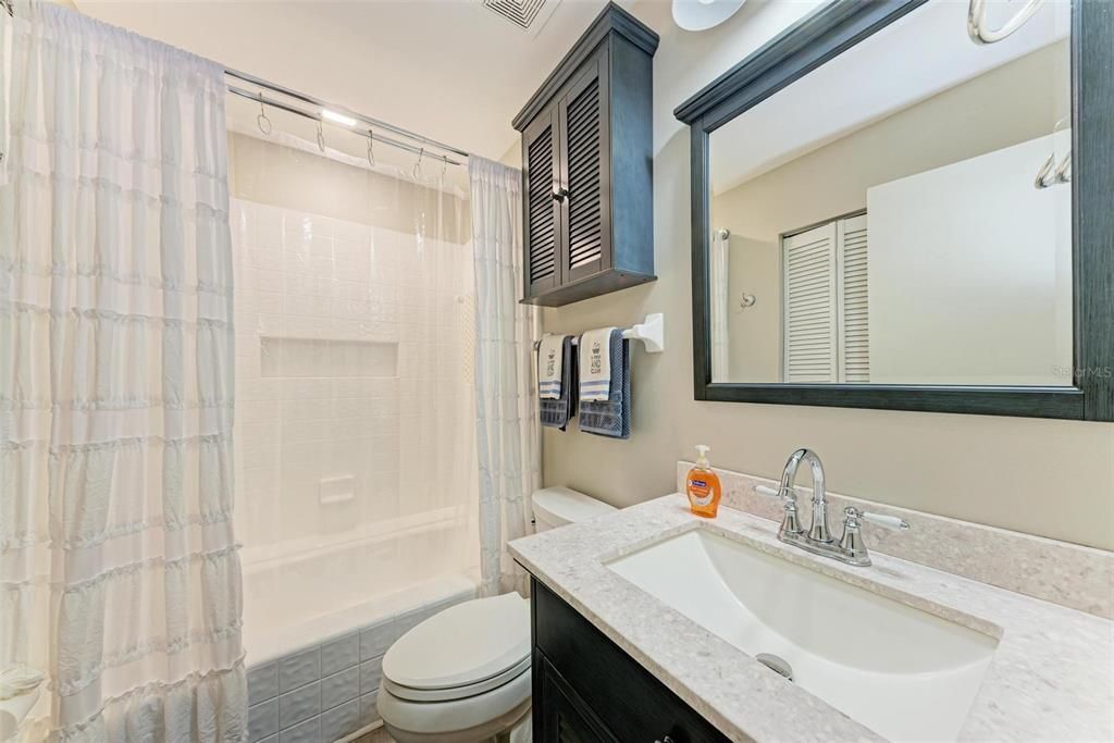 For Sale: $324,276 (2 beds, 2 baths, 1329 Square Feet)