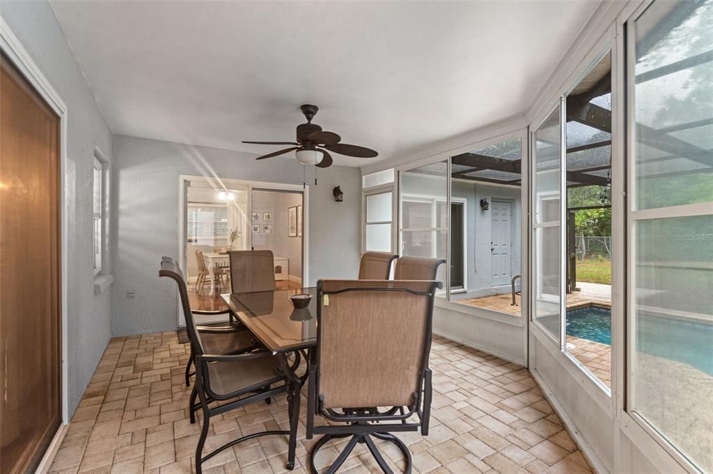 Active With Contract: $325,000 (3 beds, 3 baths, 1780 Square Feet)