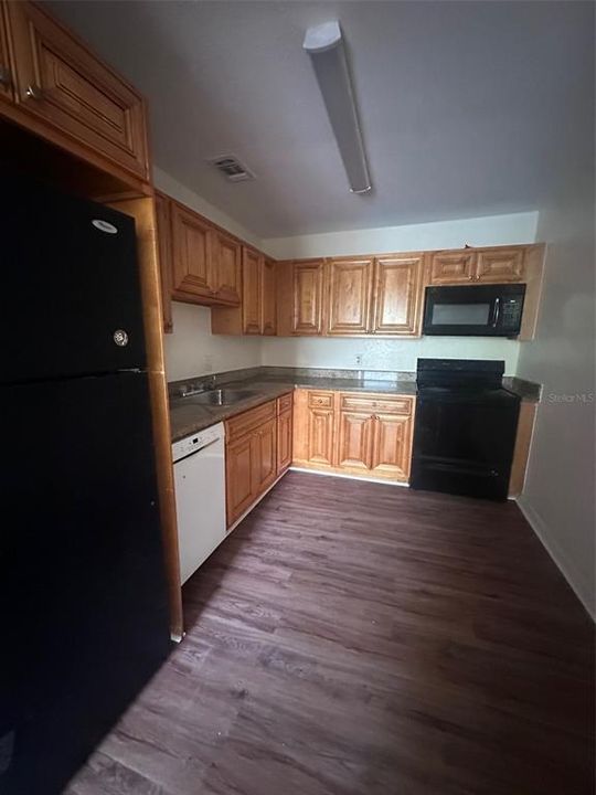 For Sale: $162,000 (2 beds, 2 baths, 1165 Square Feet)