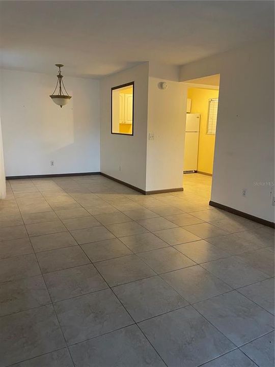 Active With Contract: $120,000 (1 beds, 1 baths, 658 Square Feet)