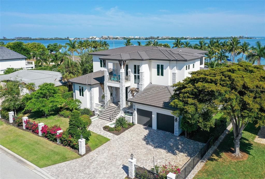 For Sale: $4,850,000 (4 beds, 4 baths, 4594 Square Feet)