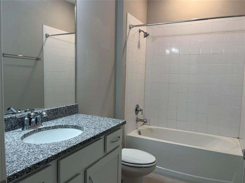 For Rent: $2,400 (4 beds, 2 baths, 1916 Square Feet)