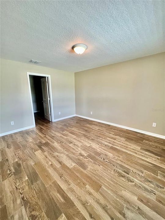 For Rent: $2,125 (3 beds, 2 baths, 1356 Square Feet)