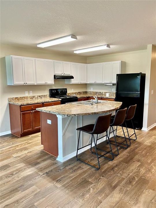 For Rent: $2,125 (3 beds, 2 baths, 1356 Square Feet)