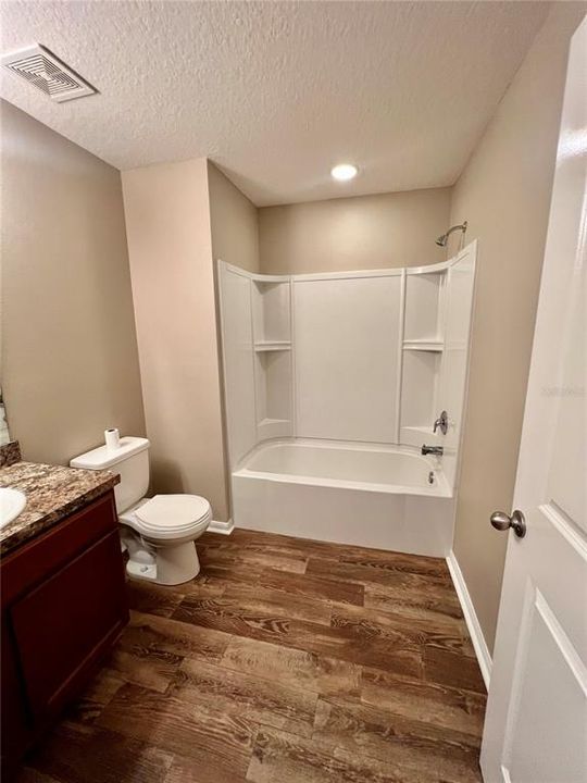 For Rent: $2,125 (3 beds, 2 baths, 1356 Square Feet)