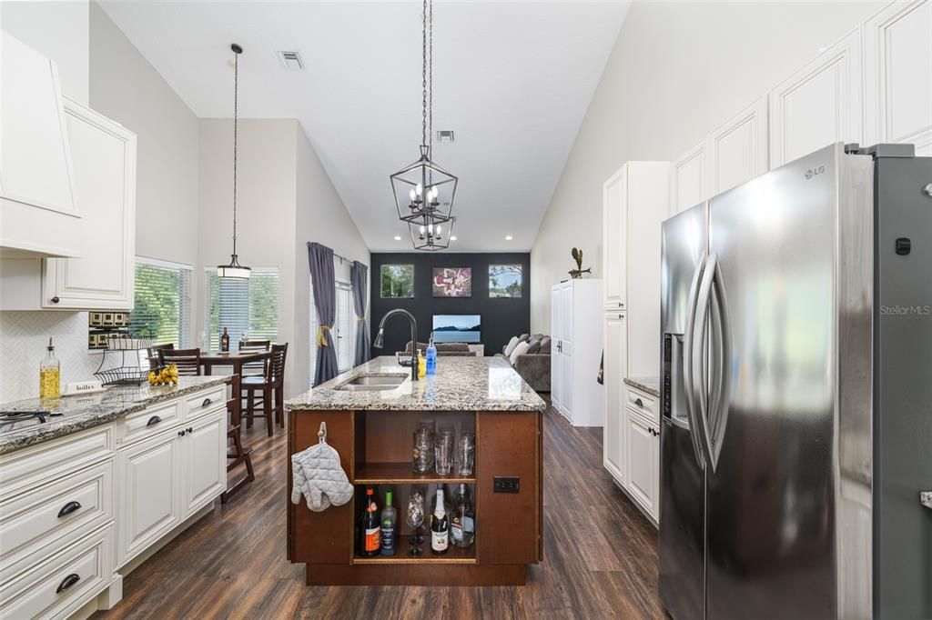 Kitchen open to familyroom