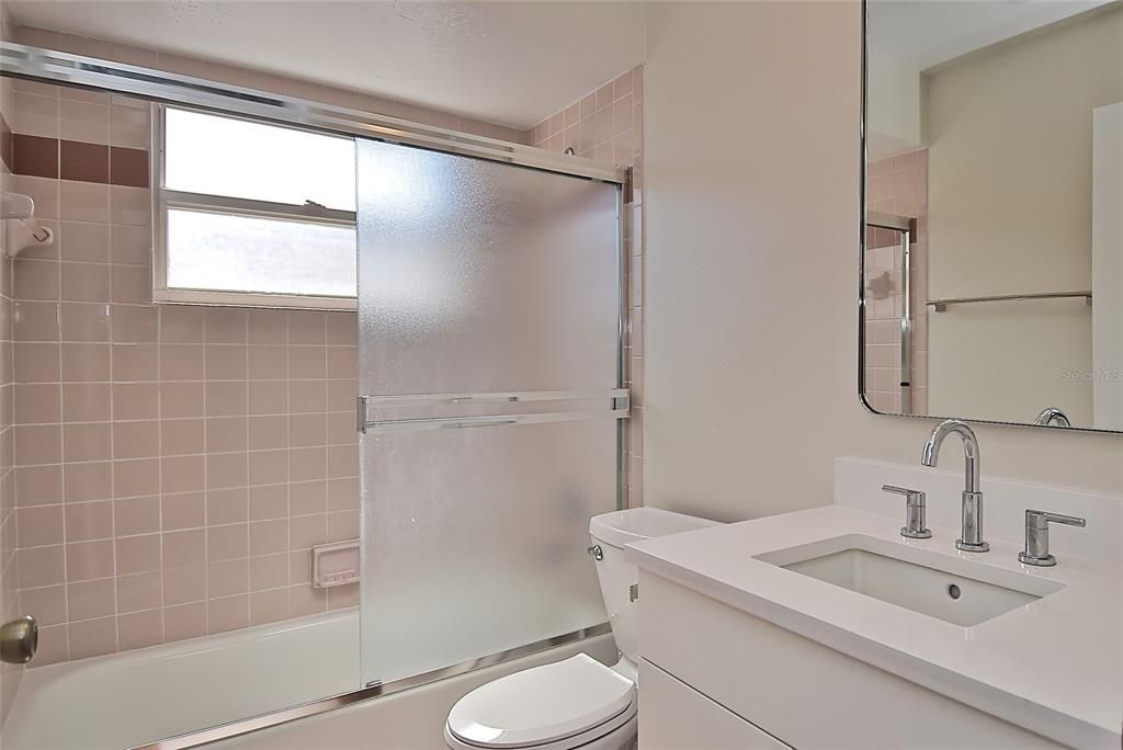 2nd Bathroom | 5620 Wilde Oak Way, Sarasota, FL 34232