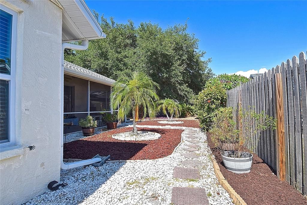 Backyard | 5620 Wilde Oak Way, Sarasota, FL 34232