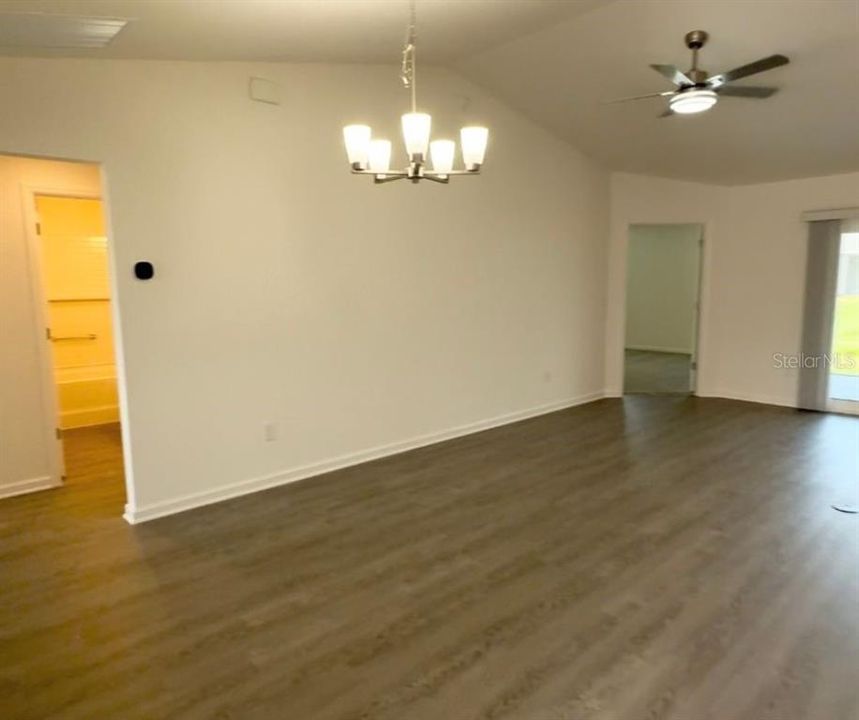 For Rent: $2,500 (3 beds, 2 baths, 1597 Square Feet)