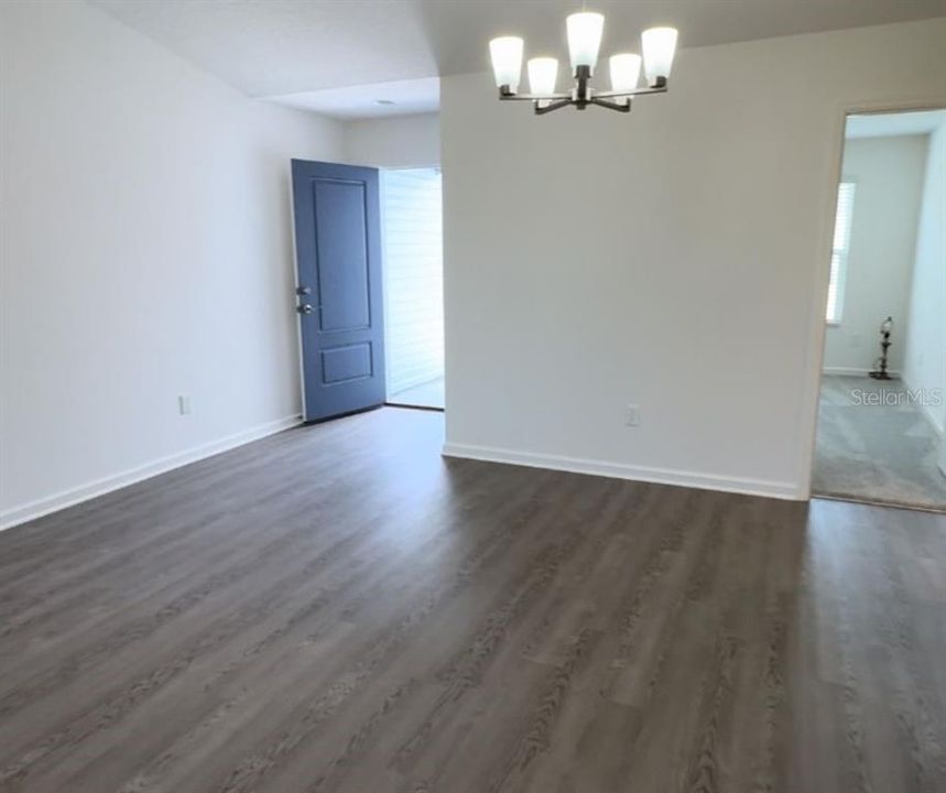 For Rent: $2,500 (3 beds, 2 baths, 1597 Square Feet)