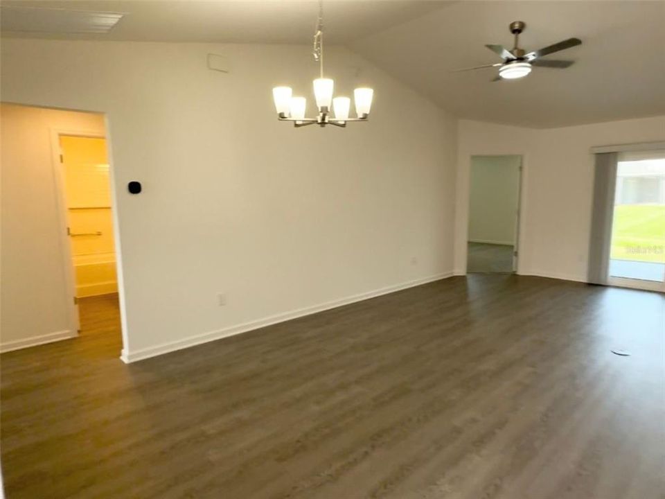 For Rent: $2,500 (3 beds, 2 baths, 1597 Square Feet)
