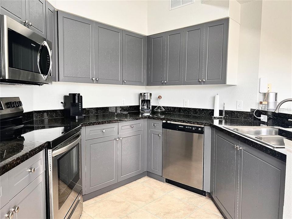 For Sale: $429,000 (3 beds, 2 baths, 1421 Square Feet)