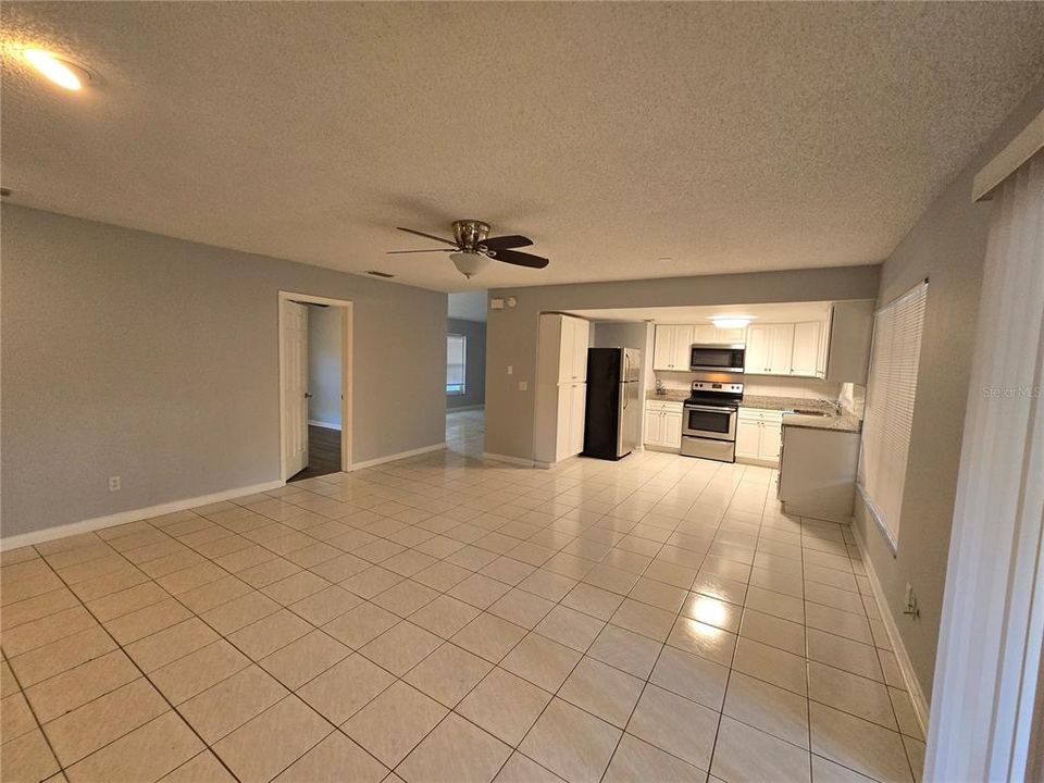 For Sale: $417,504 (4 beds, 2 baths, 1606 Square Feet)