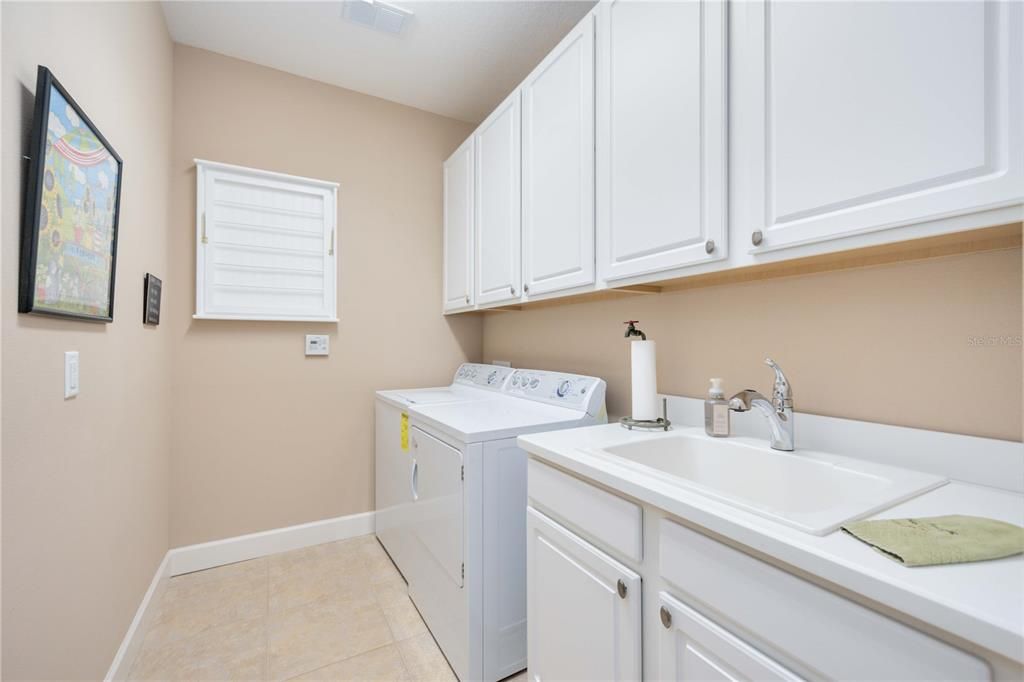 For Sale: $669,000 (2 beds, 2 baths, 1684 Square Feet)