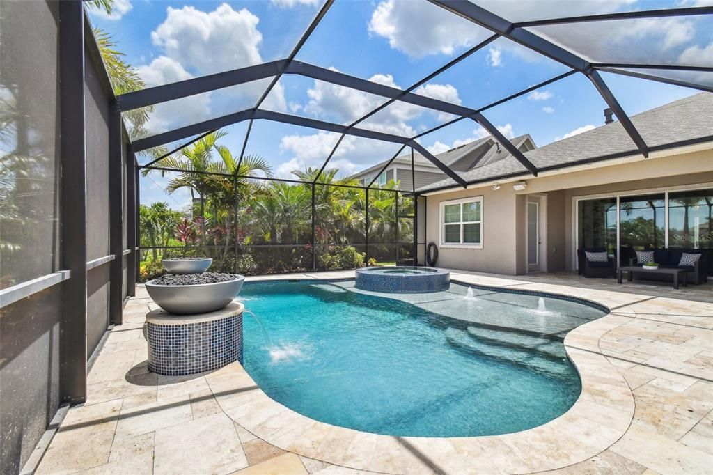 Active With Contract: $999,900 (5 beds, 4 baths, 3911 Square Feet)