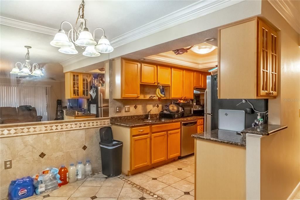 For Sale: $224,900 (2 beds, 2 baths, 1048 Square Feet)