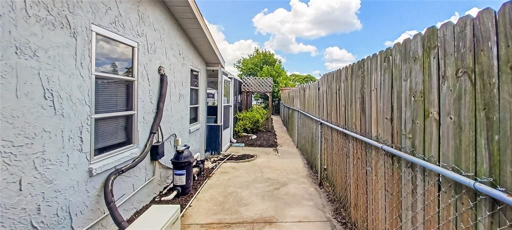 For Sale: $297,000 (3 beds, 2 baths, 1667 Square Feet)