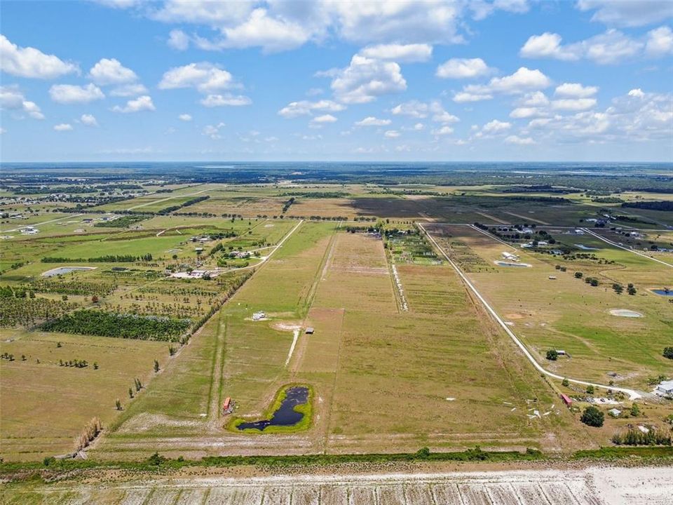 На продажу: $475,000 (10.78 acres)