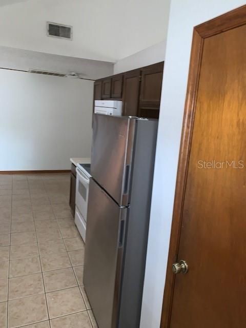 For Rent: $2,095 (3 beds, 2 baths, 1868 Square Feet)