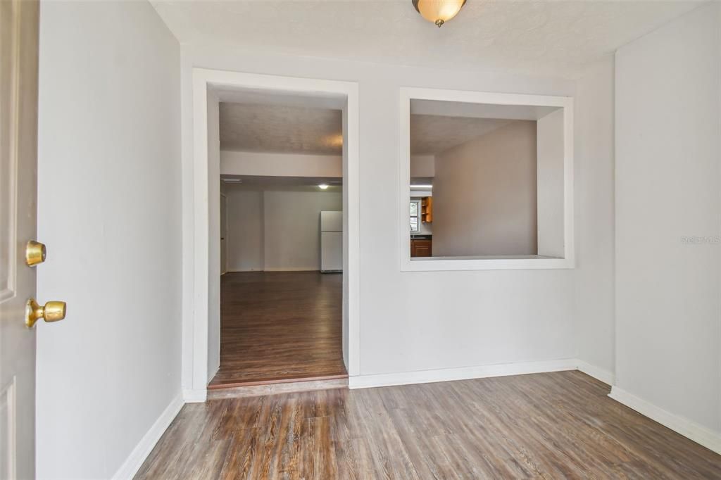 For Sale: $255,000 (3 beds, 1 baths, 1328 Square Feet)