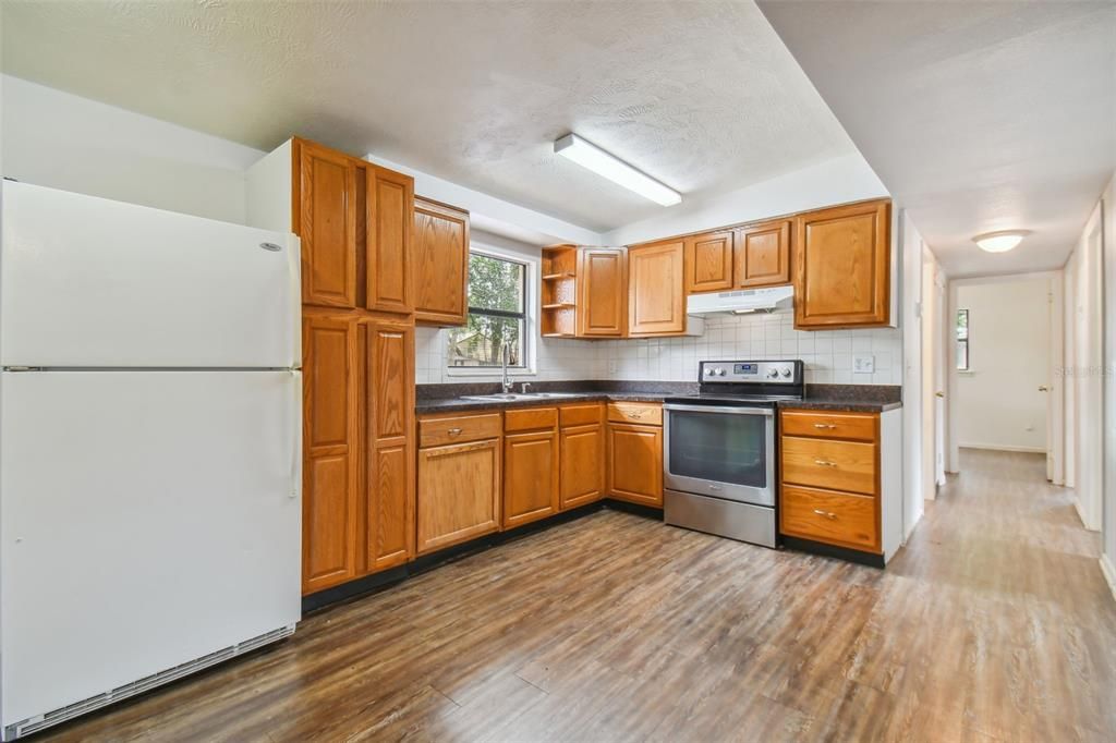 For Sale: $255,000 (3 beds, 1 baths, 1328 Square Feet)