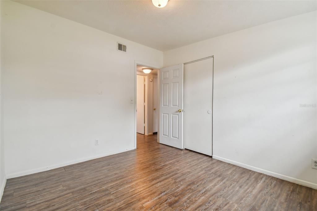 For Sale: $255,000 (3 beds, 1 baths, 1328 Square Feet)