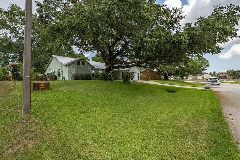 Active With Contract: $395,000 (3 beds, 2 baths, 1630 Square Feet)