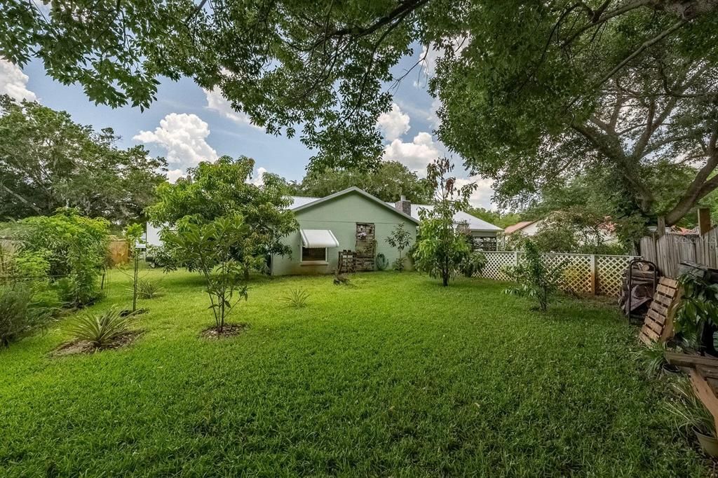 Active With Contract: $395,000 (3 beds, 2 baths, 1630 Square Feet)