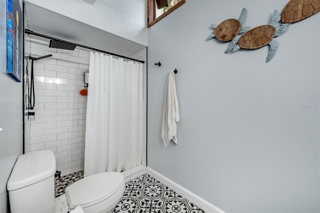 Active With Contract: $395,000 (3 beds, 2 baths, 1630 Square Feet)