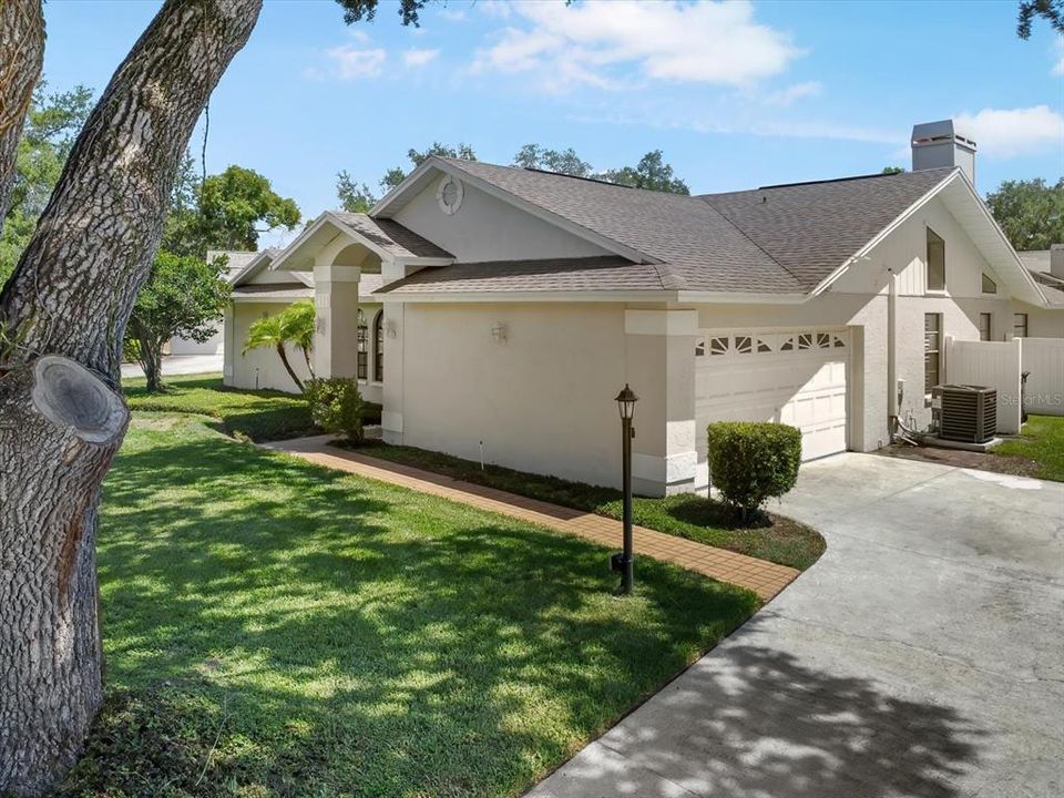 For Sale: $580,000 (3 beds, 2 baths, 1942 Square Feet)