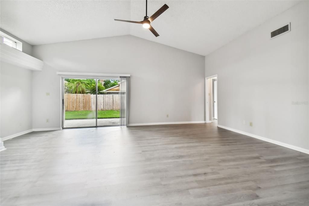 For Sale: $409,000 (3 beds, 2 baths, 1933 Square Feet)