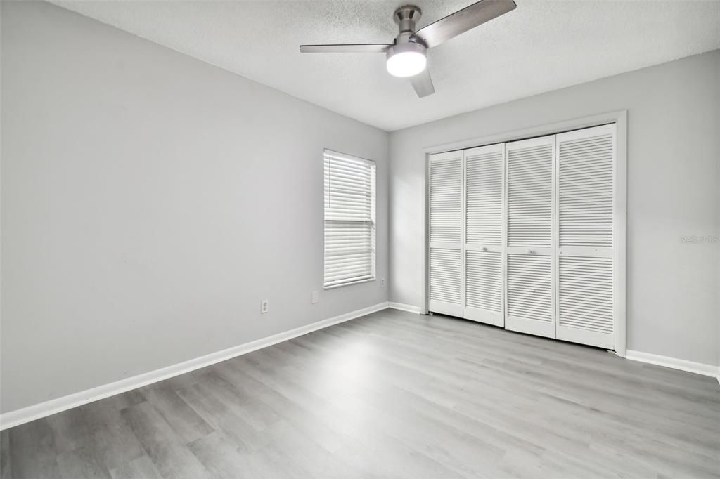 For Sale: $359,000 (3 beds, 2 baths, 1933 Square Feet)