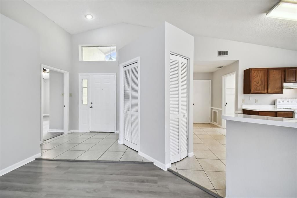 For Sale: $359,000 (3 beds, 2 baths, 1933 Square Feet)