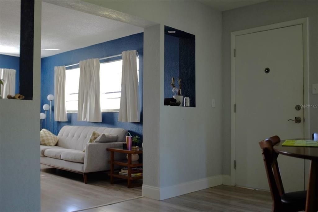 Foyer - Looking into the Family Room