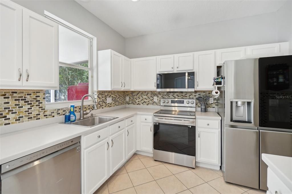 For Sale: $599,900 (4 beds, 2 baths, 2237 Square Feet)