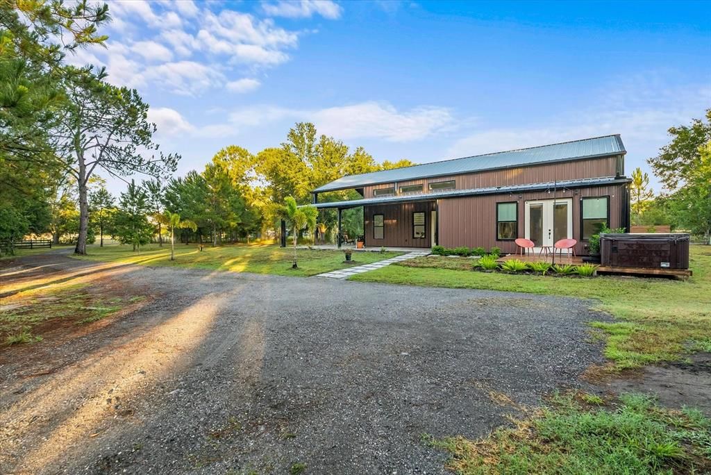 For Sale: $740,000 (3 beds, 3 baths, 2316 Square Feet)