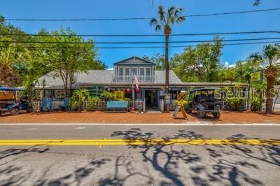 For Sale: $1,400,000 (4 beds, 3 baths, 3322 Square Feet)