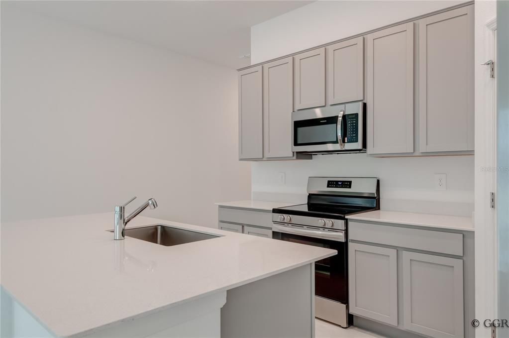 Active With Contract: $2,400 (3 beds, 2 baths, 1554 Square Feet)