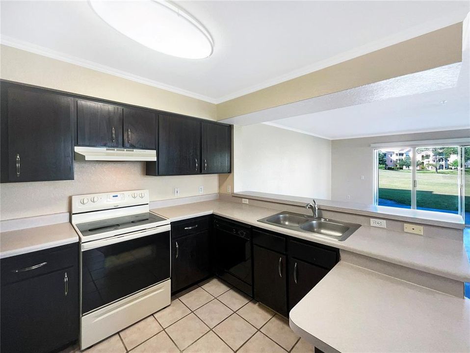 For Sale: $236,000 (2 beds, 2 baths, 1388 Square Feet)