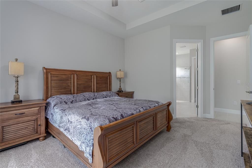 For Sale: $659,900 (2 beds, 2 baths, 2117 Square Feet)