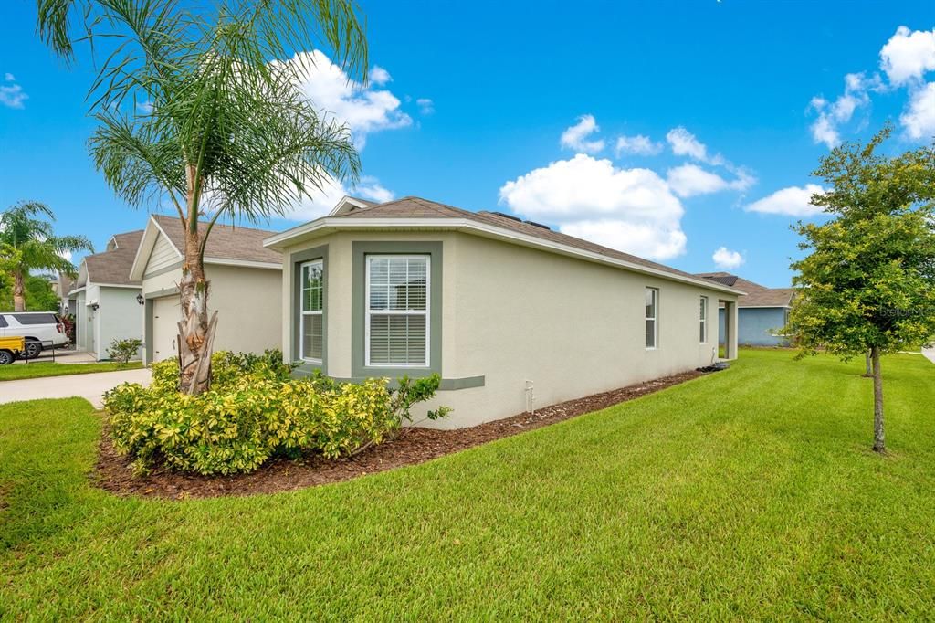 For Sale: $349,900 (3 beds, 2 baths, 1774 Square Feet)