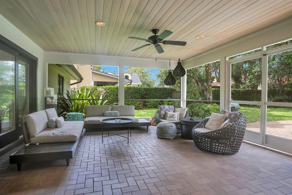 Active With Contract: $1,350,000 (3 beds, 2 baths, 2743 Square Feet)